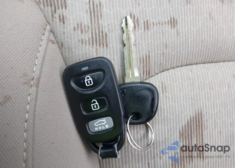 2017 Hyundai Elantra Se z USA, uszkodzony, nr VIN KMHD84LFXHU417580